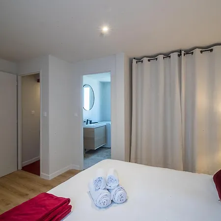 The Adour - 42 M Apartment *