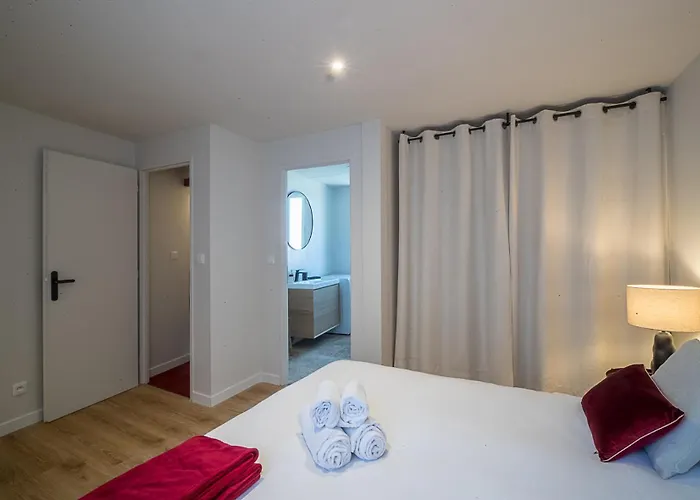 The Adour - 42 M Апартаменты *