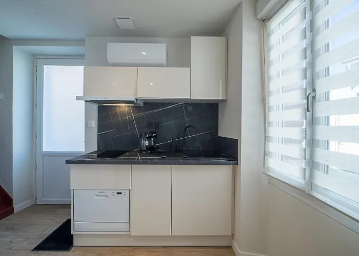 Апартаменты The Adour - 42 M *